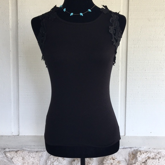 Black tank w/cute crocheted trim - Picture 2 of 7